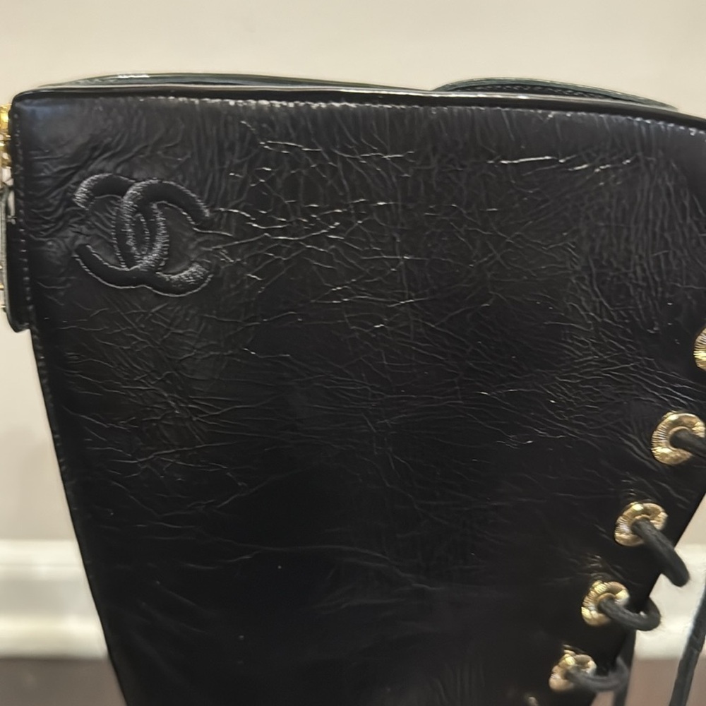 Women's Black Lace-Up Knee-High Boots - Picture 14 of 14